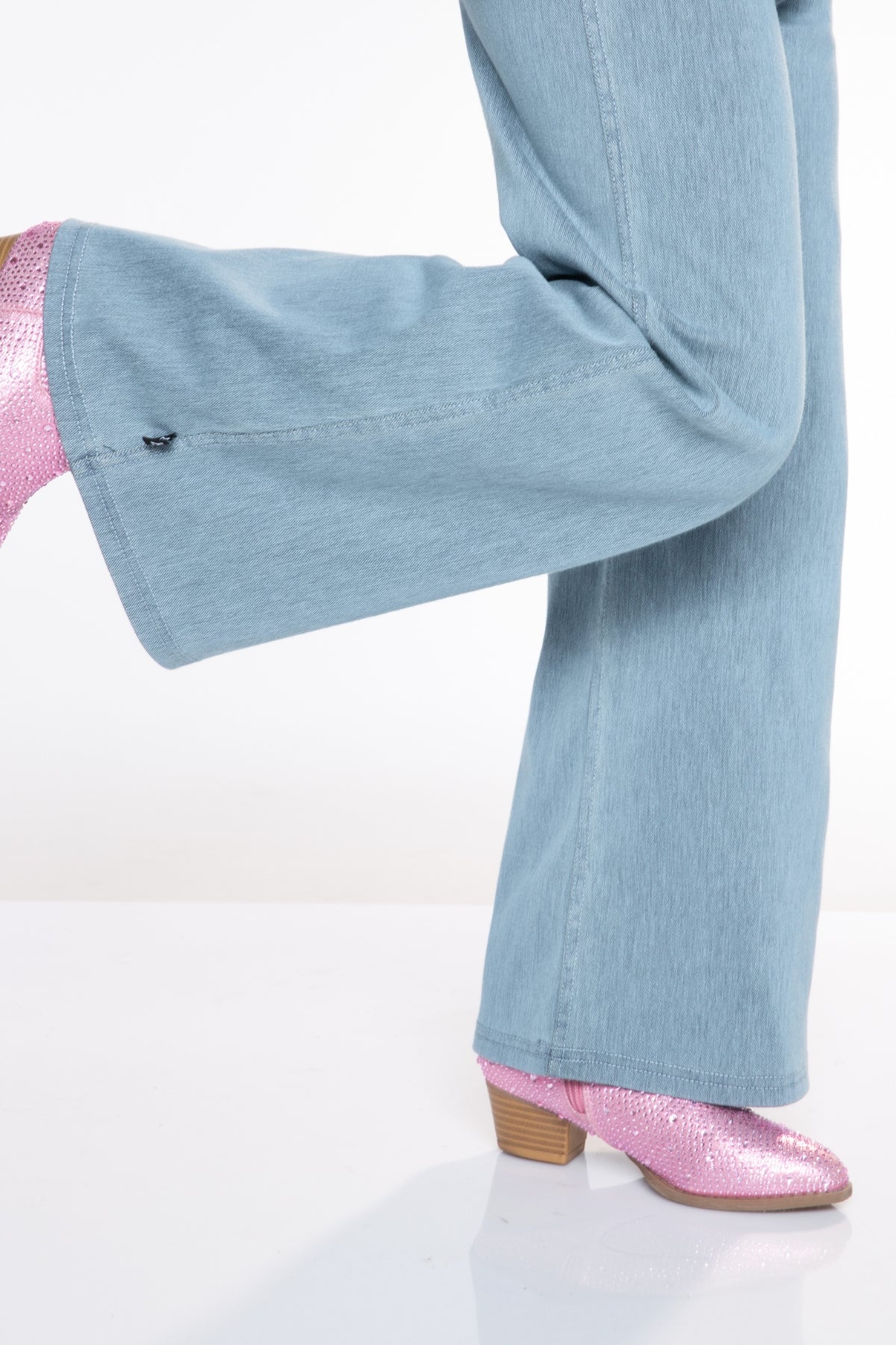 Super Stretch Soft Denim Wide Leg Jegging - Light Vintage Denim - NEW!