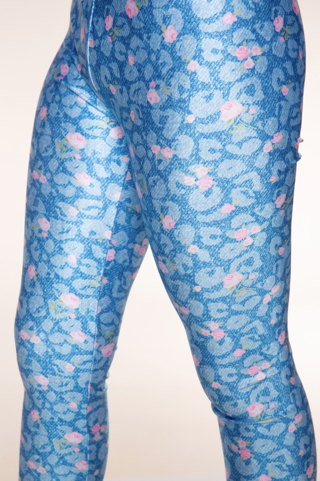 High Shine Long Legging - Black White Smile - NEW!
