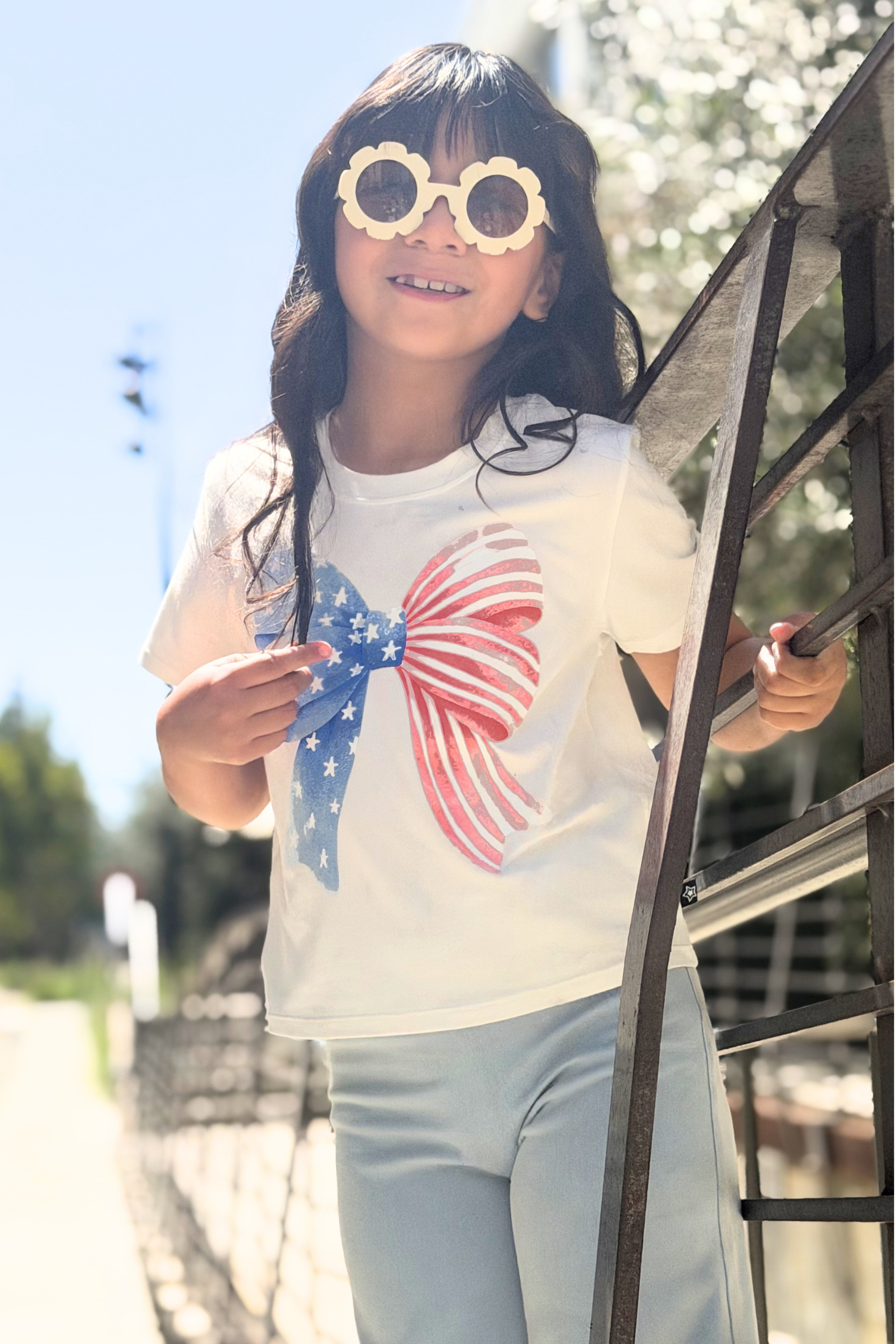 Simply Soft Easy Tee. - Ivory Americana Bow - NEW!