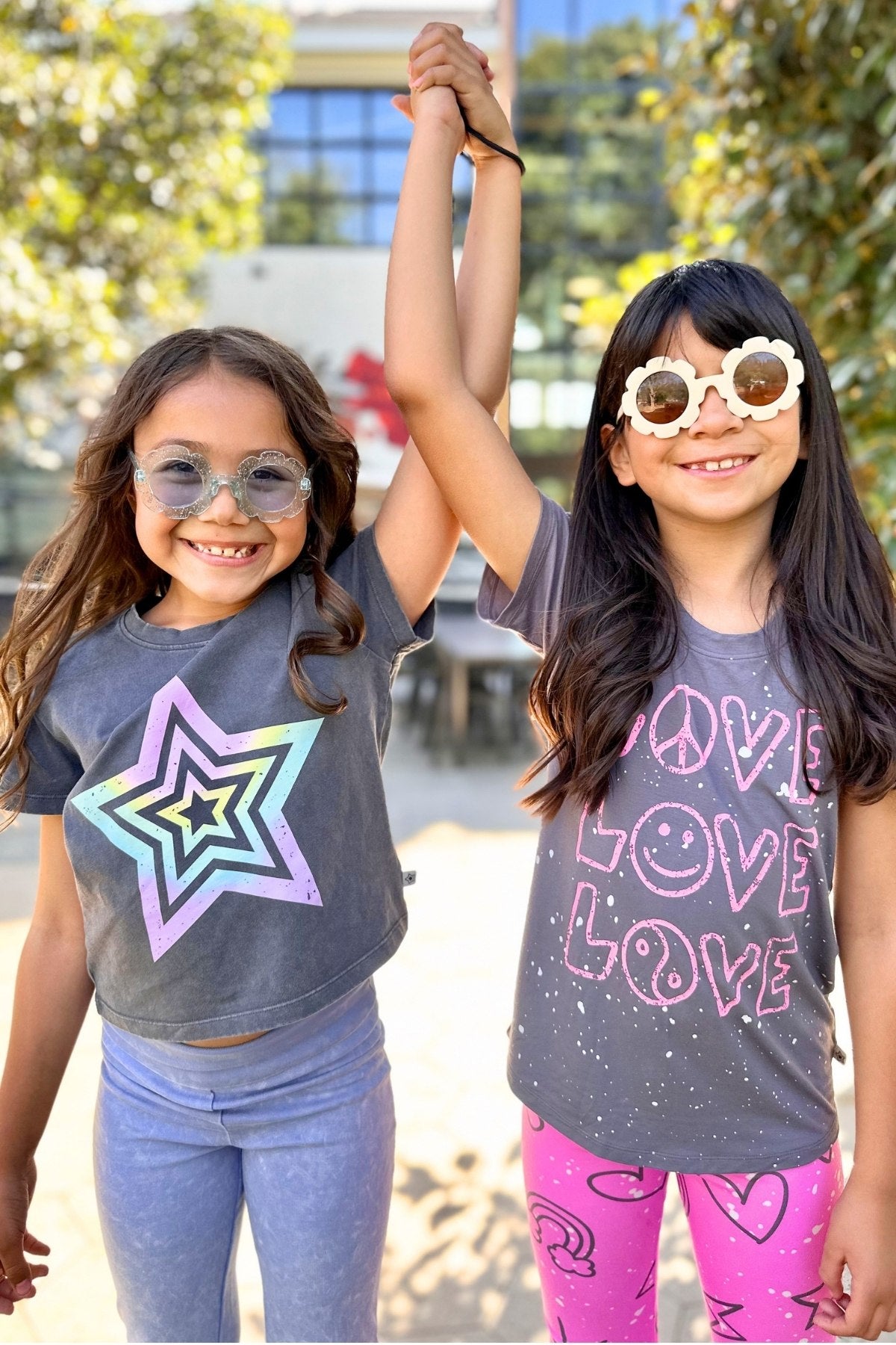 Vintaged Washed Cotton Easy Tee - Charcoal Rainbow Star - NEW!