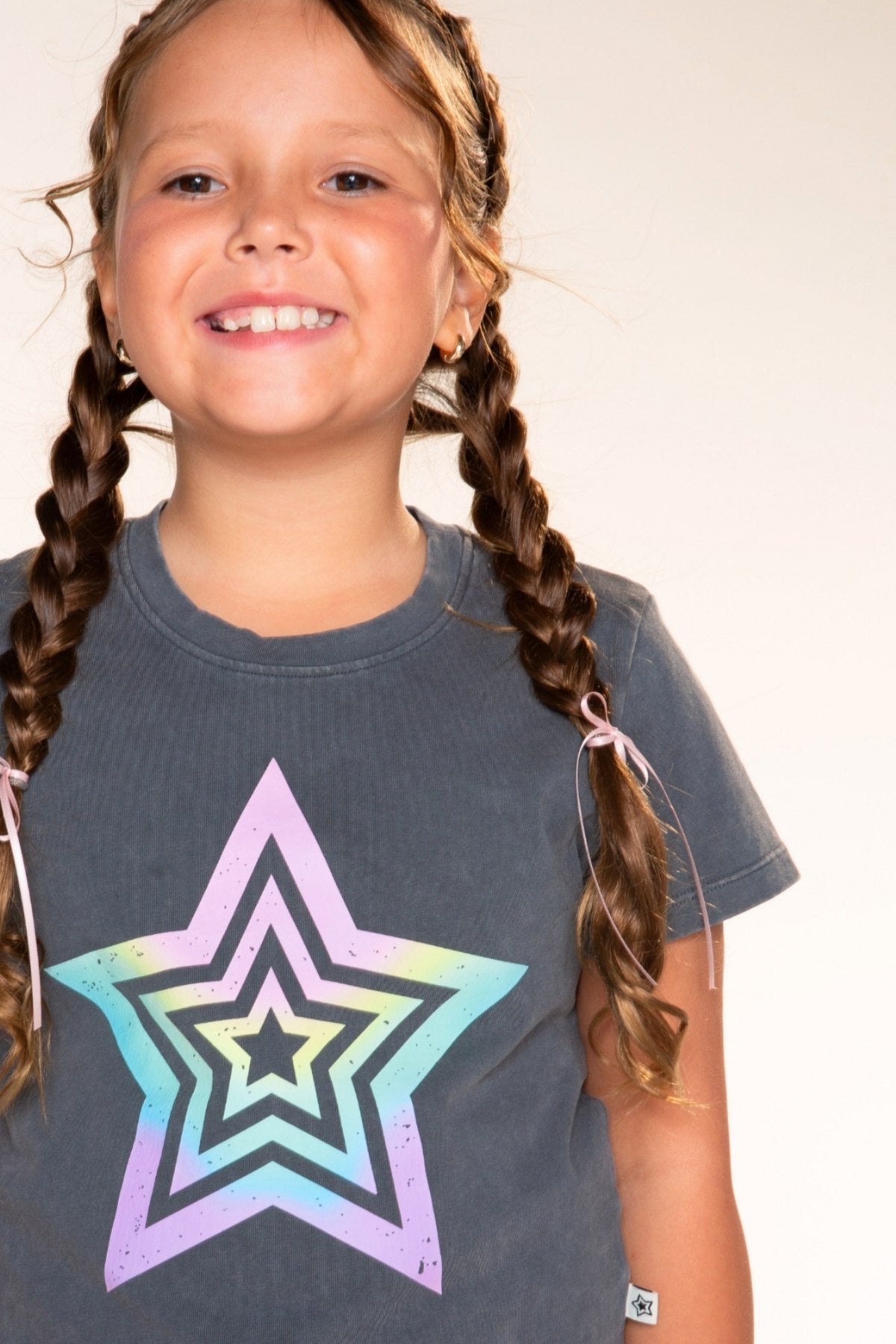 Vintaged Washed Cotton Easy Tee - Charcoal Rainbow Star - NEW!