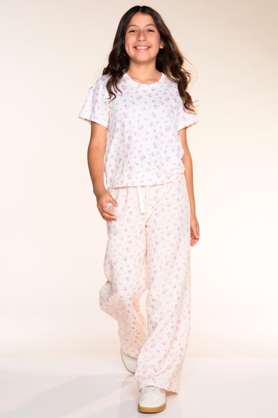 Simply Soft Easy Tee - White Rainbow Heart - NEW!